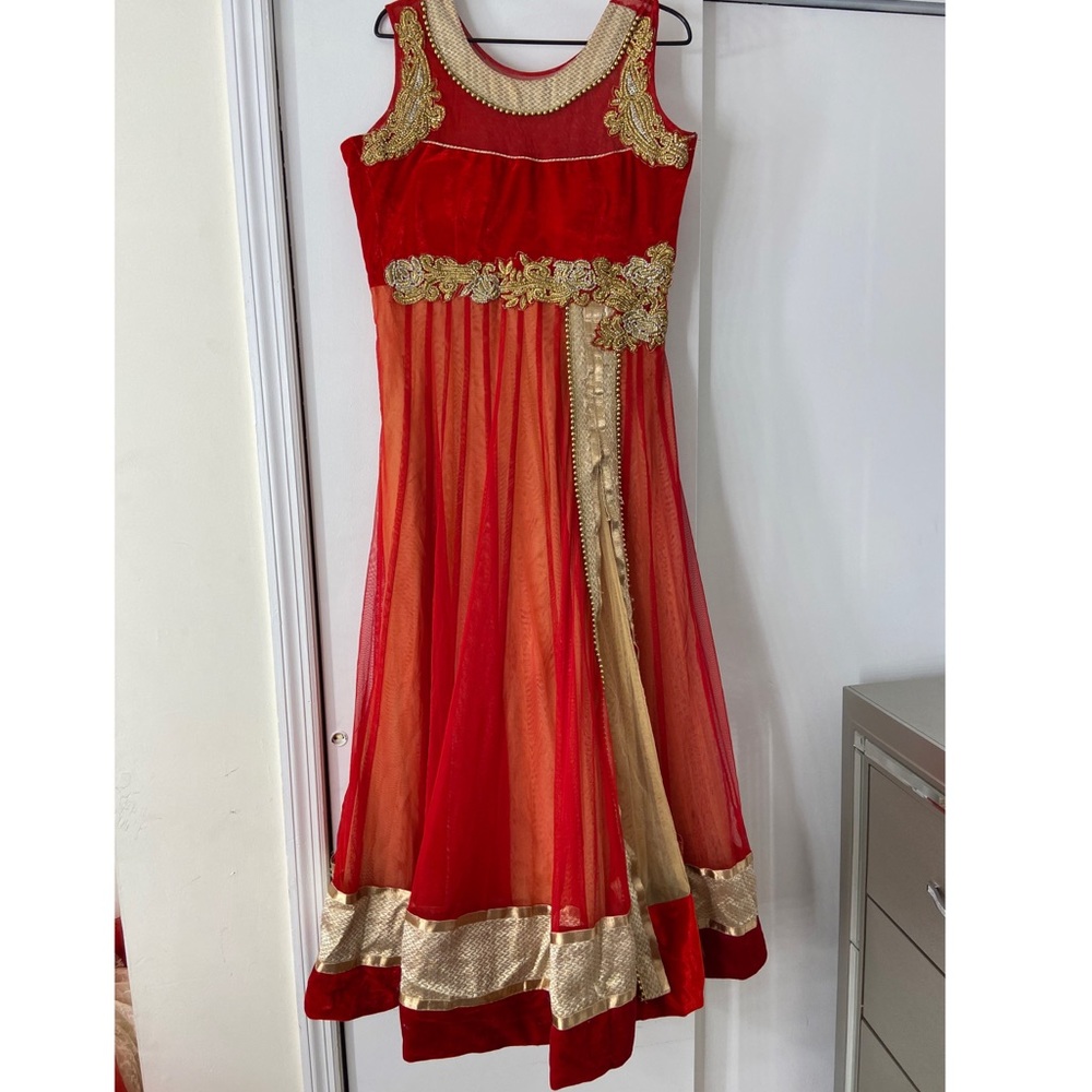 BEAUTIFUL DRESS